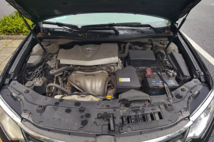 Used Toyota Camry 2015 2.0G Premier Edition Engine Bay