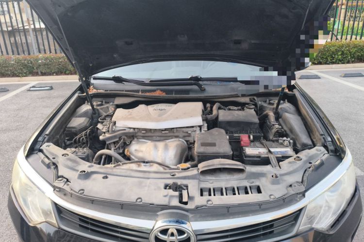 Used Toyota Camry 2015 2.0G Premier Edition Engine Bay