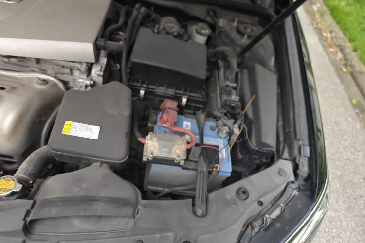 Used Toyota Camry 2015 2.0G Premier Edition Engine Bay Left