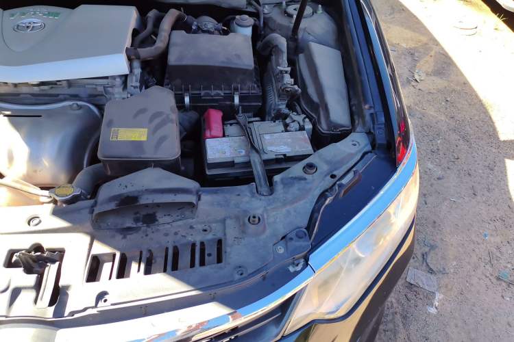 Used Toyota Camry 2015 2.0E Elite Edition Engine Bay Left