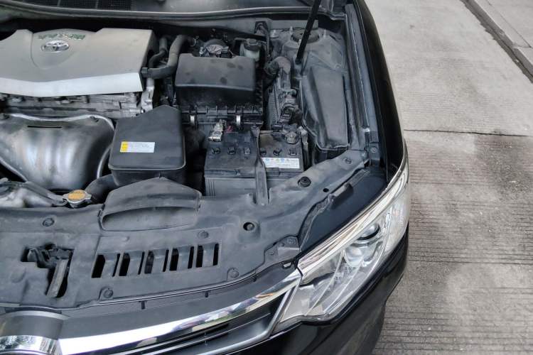 Used Toyota Camry 2015 2.0G Premier Edition Engine Bay Left