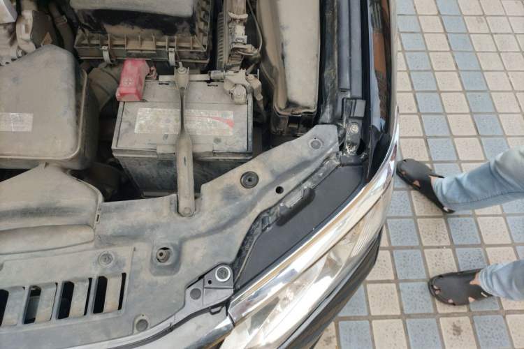 Used Toyota Camry 2015 2.0G Premier Edition Engine Bay Left