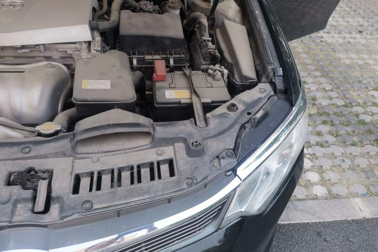 Used Toyota Camry 2015 2.0G Premier Edition Engine Bay Left