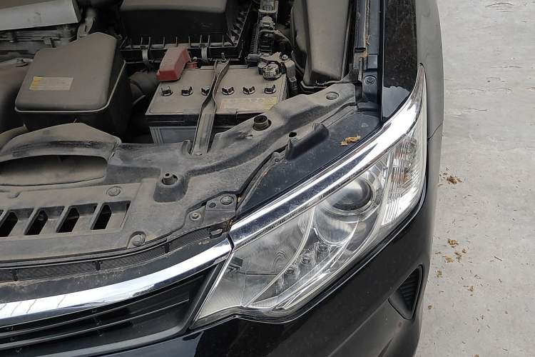 Used Toyota Camry 2015 2.0G Premier Edition Engine Bay Left