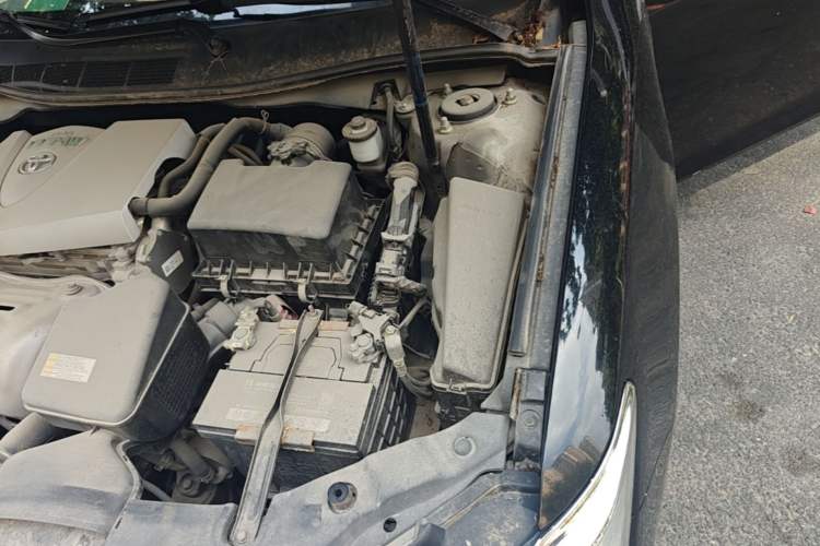 Used Toyota Camry 2015 2.0G Premier Edition Engine Bay Left