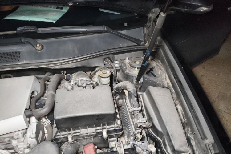 Used Toyota Camry 2015 2.0E Elite Edition Engine Bay Left