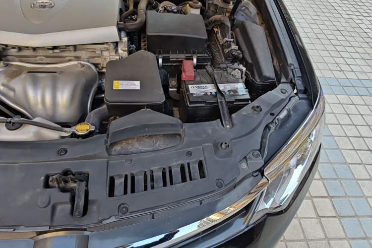 Used Toyota Camry 2015 2.0G Premier Edition Engine Bay Left
