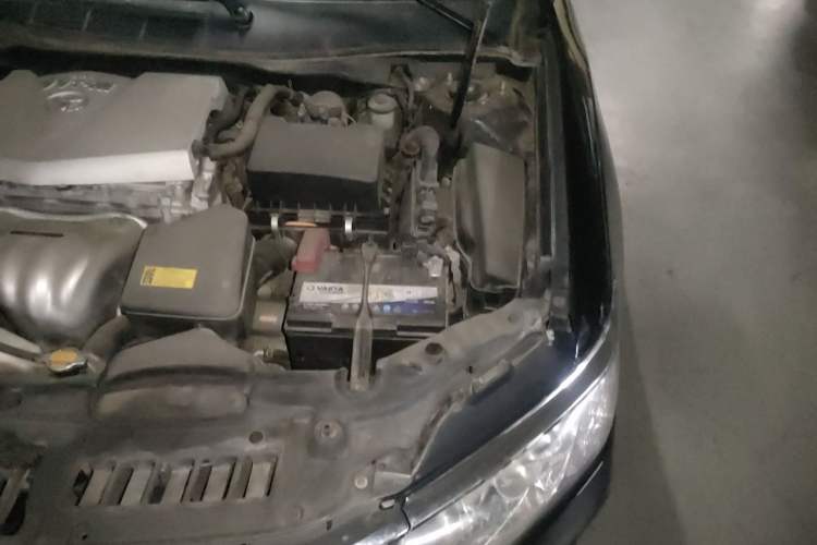 Used Toyota Camry 2015 2.0G Premier Edition Engine Bay Left