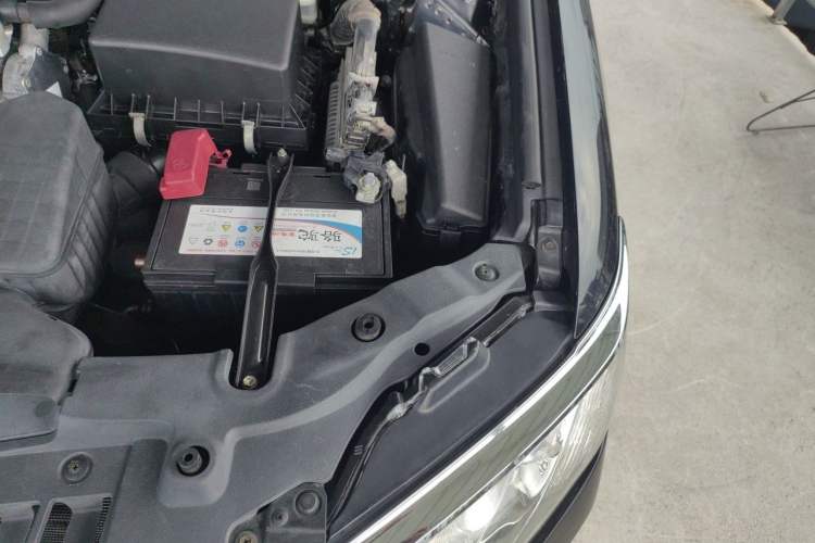 Used Toyota Camry 2015 2.0G Premier Edition Engine Bay Left