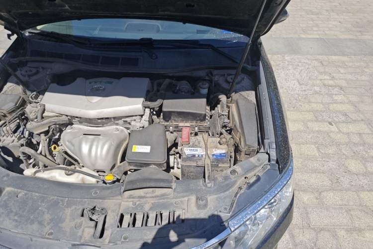 Used Toyota Camry 2015 2.0E Elite Edition Engine Bay Left