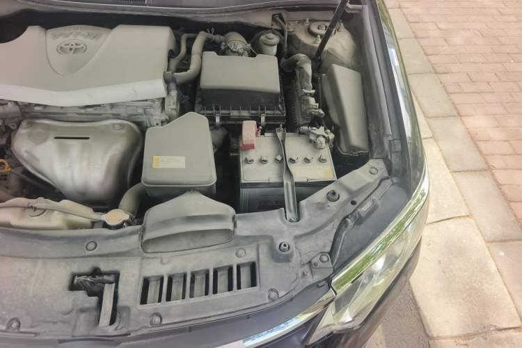 Used Toyota Camry 2015 2.0G Premier Edition Engine Bay Left