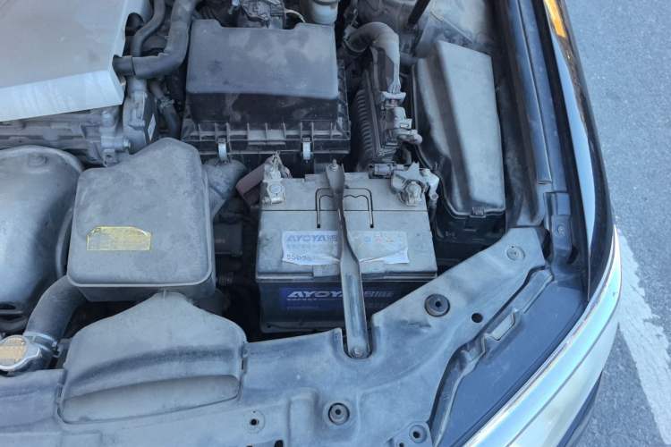 Used Toyota Camry 2015 2.0G Premier Edition Engine Bay Left