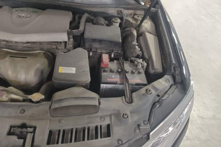 Used Toyota Camry 2015 2.0G Premier Edition Engine Bay Left