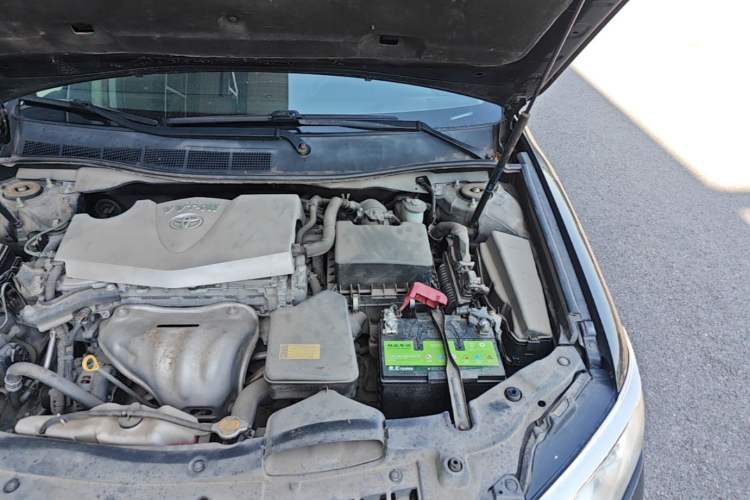 Used Toyota Camry 2015 2.0E Elite Edition Engine Bay Left