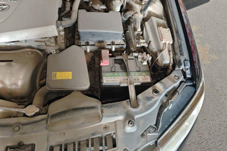 Used Toyota Camry 2015 2.0G Premier Edition Engine Bay Left