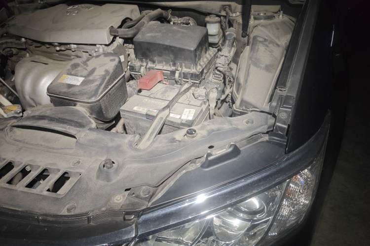 Used Toyota Camry 2015 2.0G Premier Edition Engine Bay Left