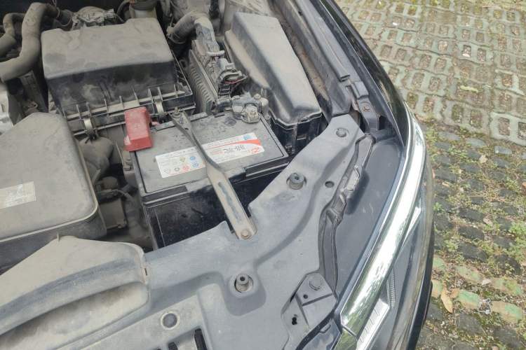 Used Toyota Camry 2015 2.0G Premier Edition Engine Bay Left