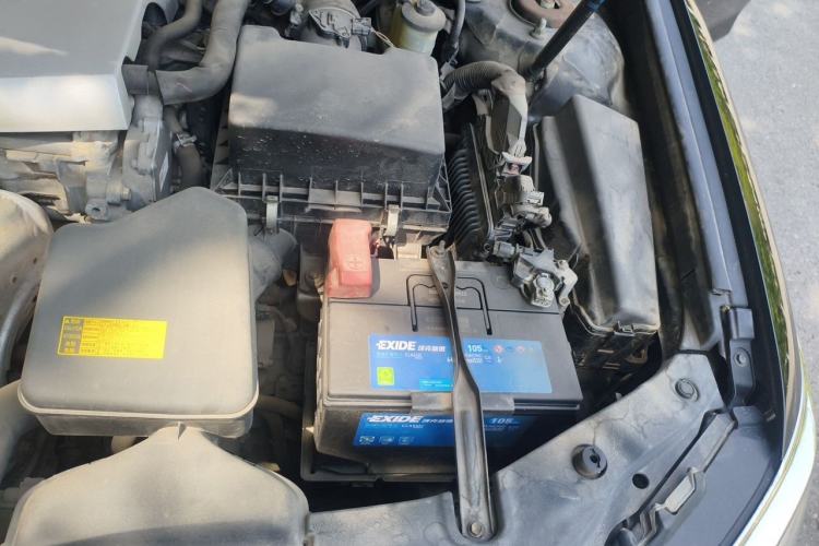 Used Toyota Camry 2015 2.0E Elite Edition Engine Bay Left