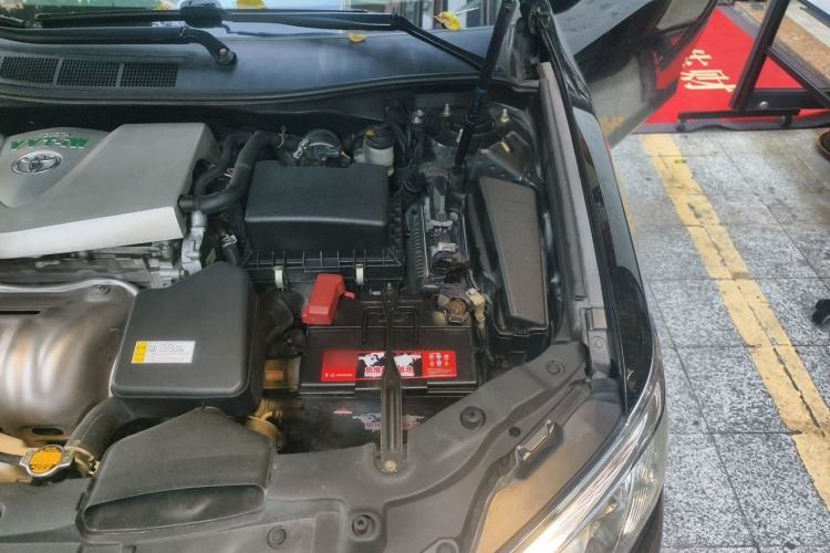 Used Toyota Camry 2015 2.0G Premier Edition Engine Bay Left