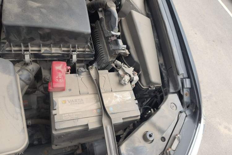 Used Toyota Camry 2015 2.0G Premier Edition Engine Bay Left