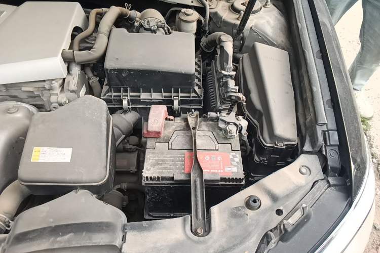 Used Toyota Camry 2015 2.0G Premier Edition Engine Bay Left