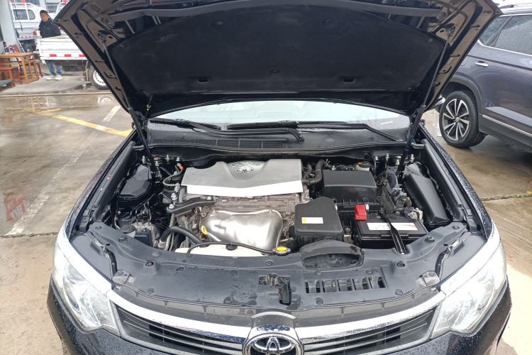 Used Toyota Camry 2015 2.0G Premier Edition Engine Bay