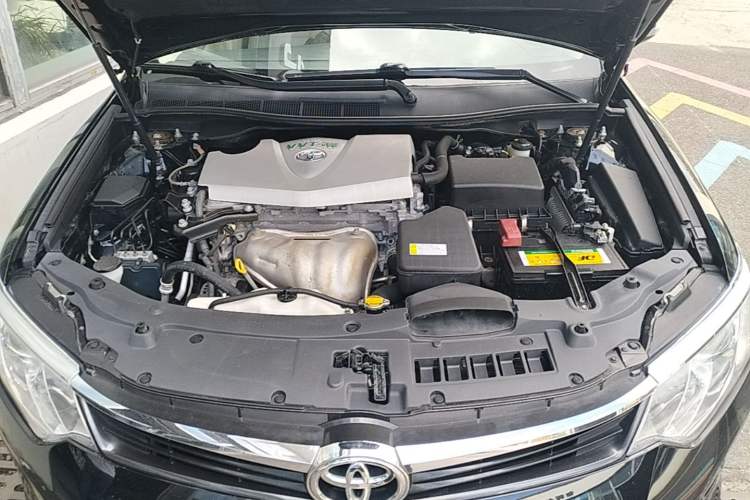 Used Toyota Camry 2015 2.0E Elite Edition Engine Bay