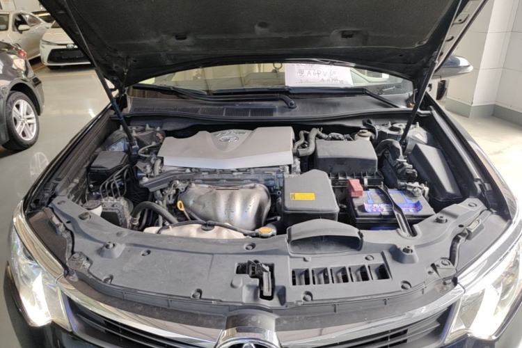 Used Toyota Camry 2015 2.0G Premier Edition Engine Bay