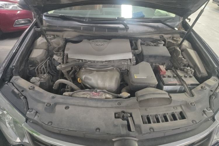 Used Toyota Camry 2015 2.0G Premier Edition Engine Bay