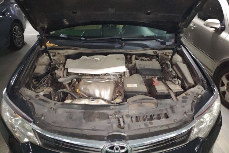 Used Toyota Camry 2015 2.0G Premier Edition Engine Bay