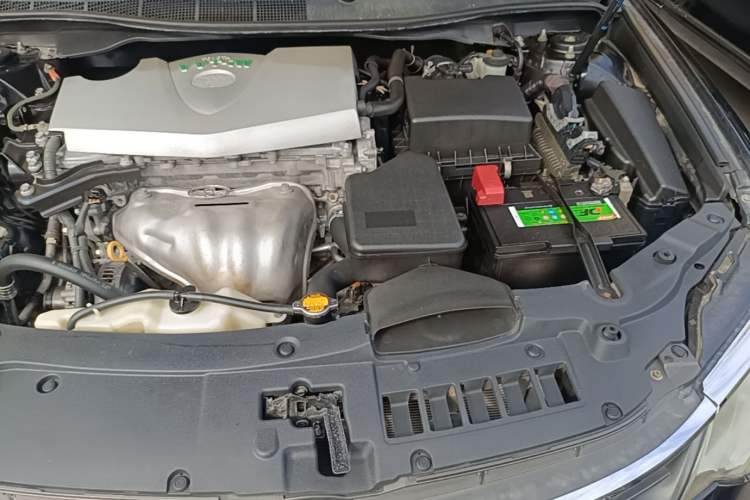 Used Toyota Camry 2015 2.0E Elite Edition Engine Bay