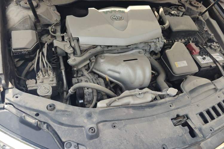 Used Toyota Camry 2015 2.0G Premier Edition Engine Bay Right