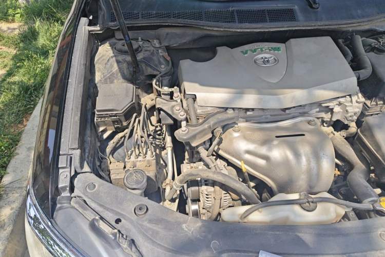 Used Toyota Camry 2015 2.0G Premier Edition Engine Bay Right
