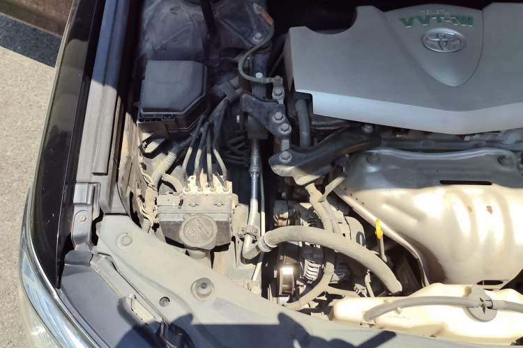 Used Toyota Camry 2015 2.0G Premier Edition Engine Bay Right