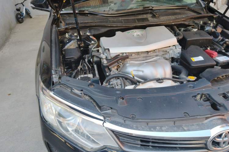 Used Toyota Camry 2015 2.0E Elite Edition Engine Bay Right