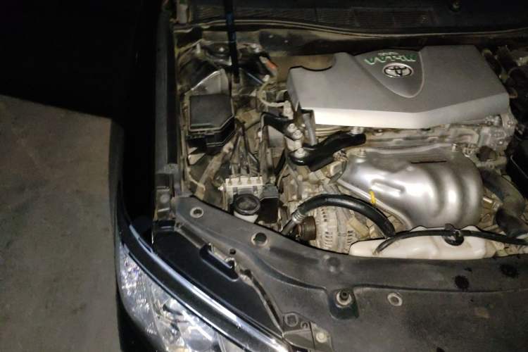 Used Toyota Camry 2015 2.0E Elite Edition Engine Bay Right