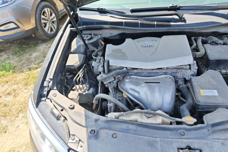 Used Toyota Camry 2015 2.0E Elite Edition Engine Bay Right