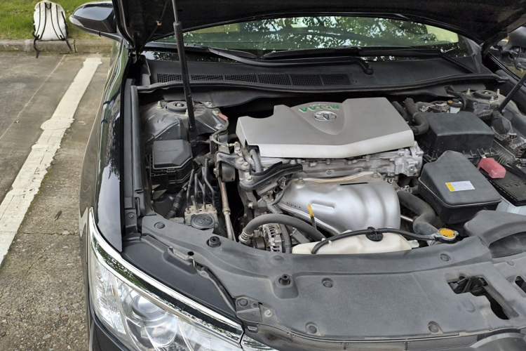 Used Toyota Camry 2015 2.0G Premier Edition Engine Bay Right