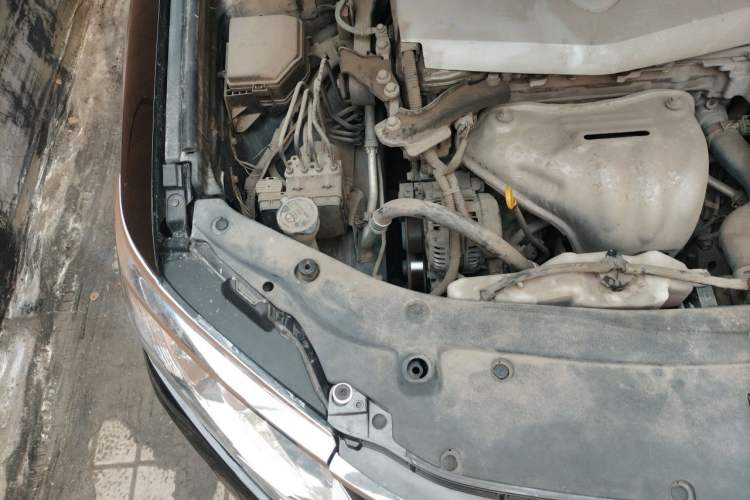 Used Toyota Camry 2015 2.0G Premier Edition Engine Bay Right