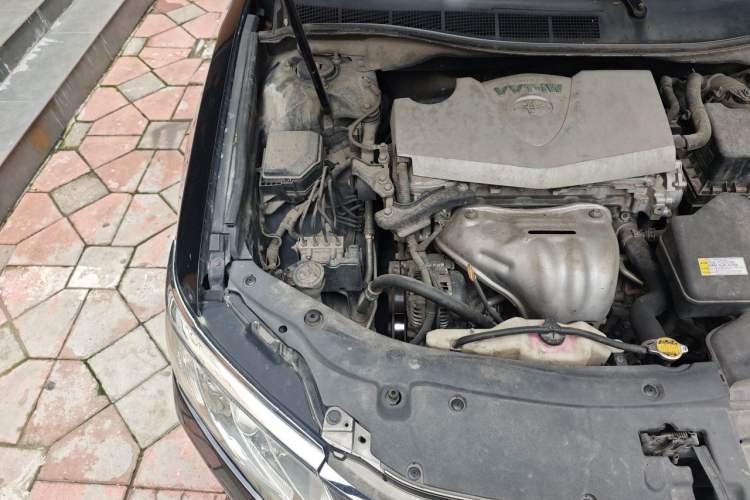 Used Toyota Camry 2015 2.0E Elite Edition Engine Bay Right