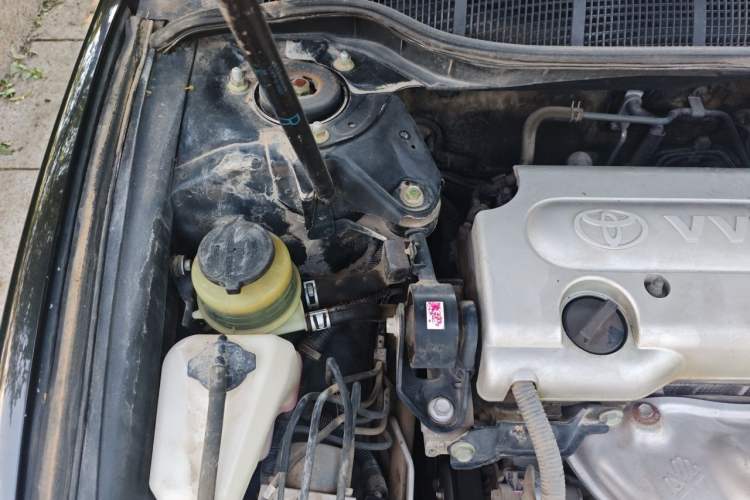 Used Toyota Camry 2015 2.0E Elite Edition Engine Bay Right