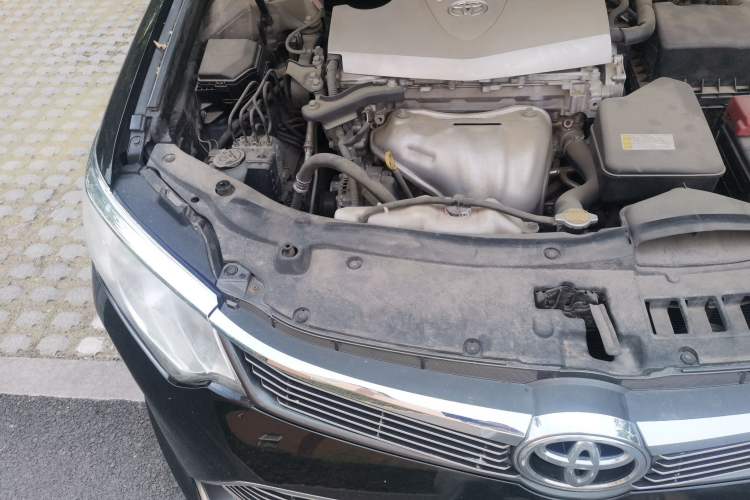 Used Toyota Camry 2015 2.0G Premier Edition Engine Bay Right