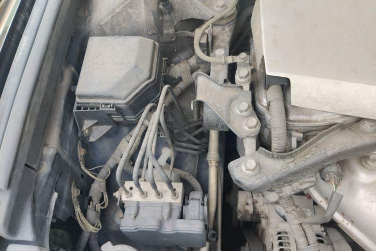 Used Toyota Camry 2015 2.0E Elite Edition Engine Bay Right