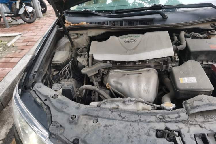 Used Toyota Camry 2015 2.0G Premier Edition Engine Bay Right