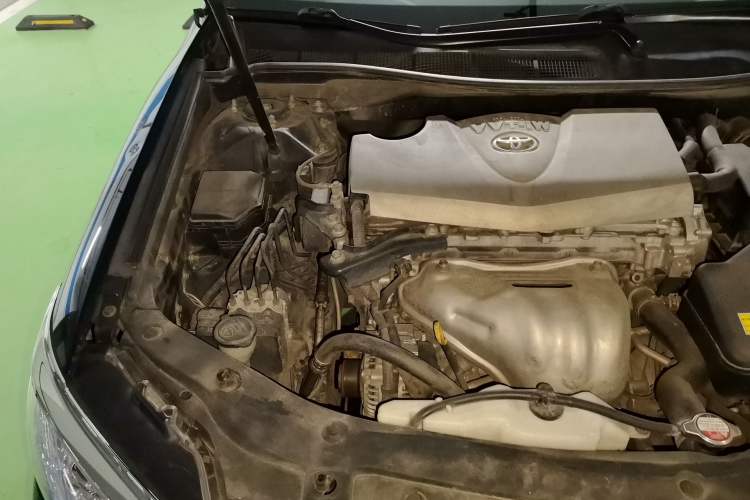 Used Toyota Camry 2015 2.0G Premier Edition Engine Bay Right