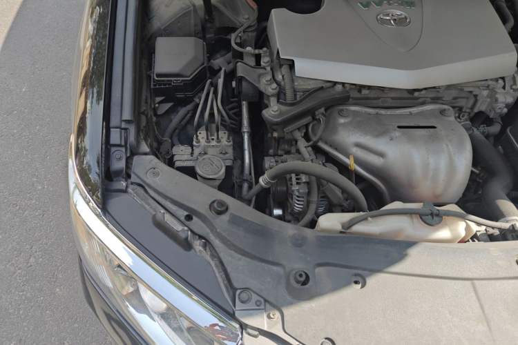 Used Toyota Camry 2015 2.0G Premier Edition Engine Bay Right