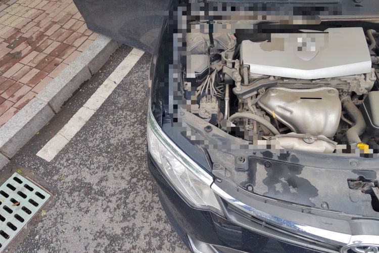 Used Toyota Camry 2015 2.0G Premier Edition Engine Bay Right