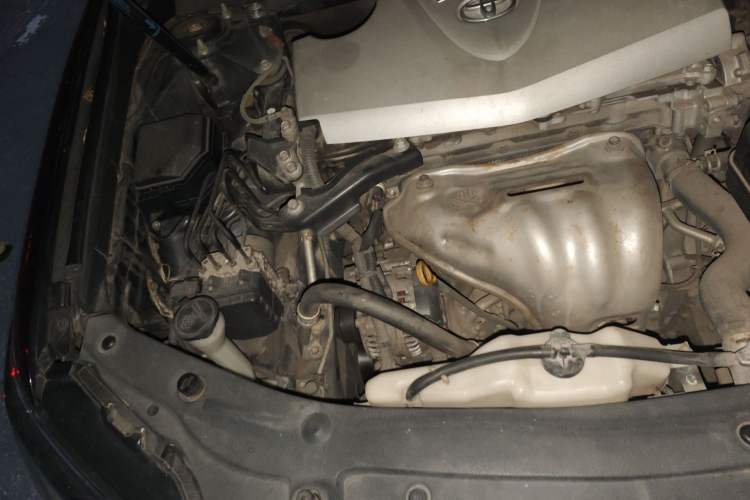 Used Toyota Camry 2015 2.0G Premier Edition Engine Bay Right