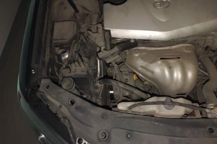 Used Toyota Camry 2015 2.0G Premier Edition Engine Bay Right