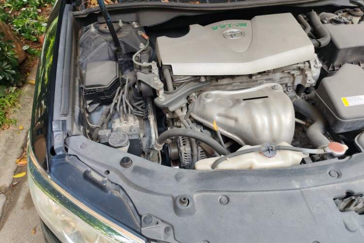 Used Toyota Camry 2015 2.0G Premier Edition Engine Bay Right